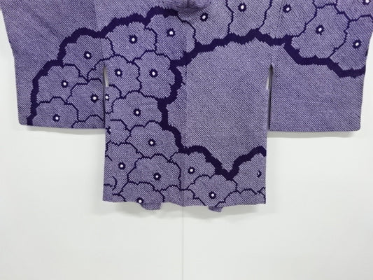 Exquisite Purple Silk Haori: Elegant Purple Silk Kimono Jacket